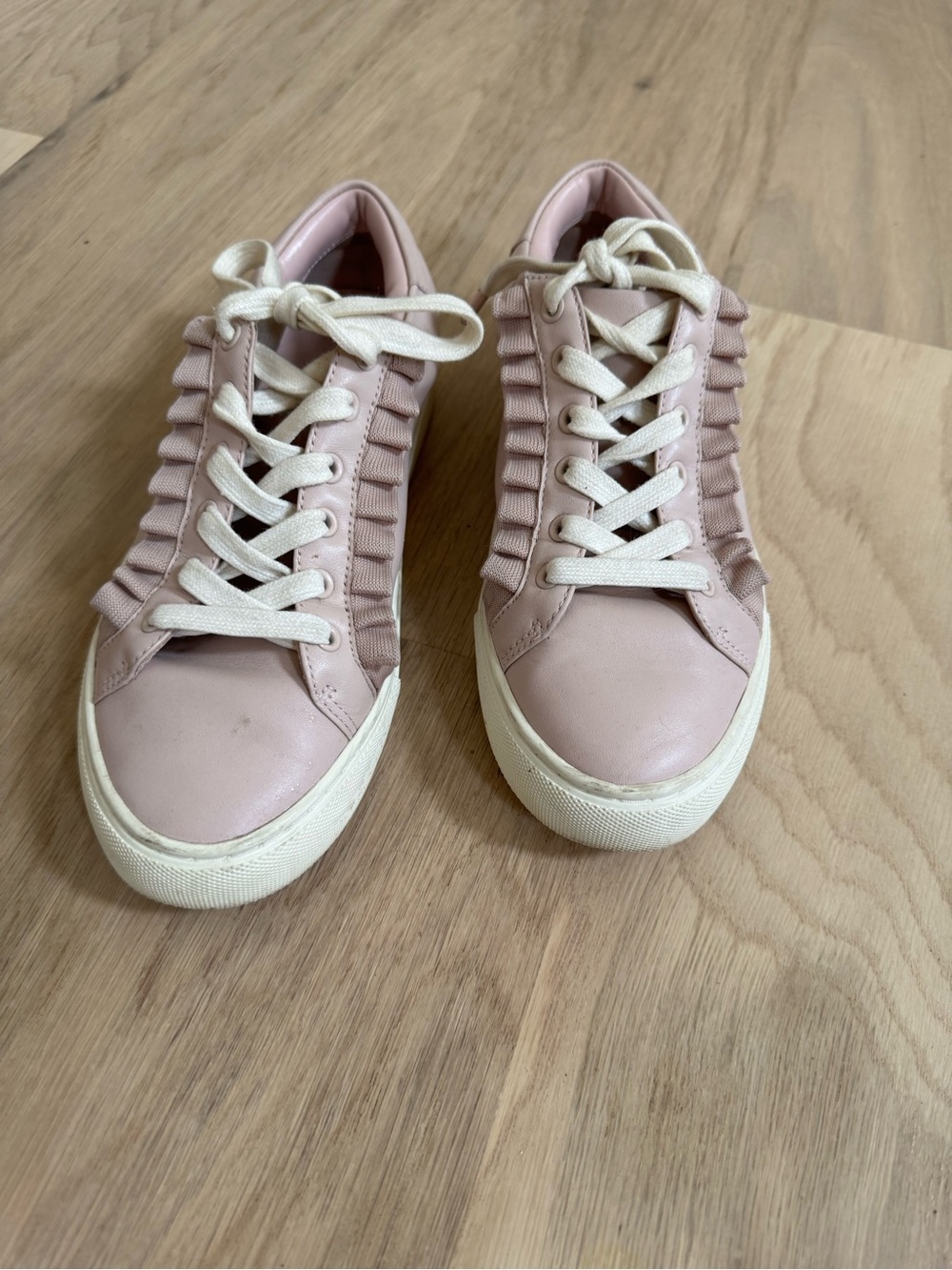 Tory Burch Women's Pink Ruffle Low-Top Lace-Up Sneakers